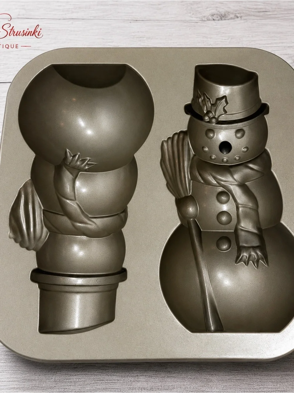 Nordic Ware 10 Cup 3D Snowman Cake Baking Pan Mold Cast Aluminum USA holidays